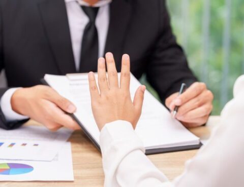 Những đối tượng bị hạn chế, cấm tham gia đầu tư và quản lý công ty